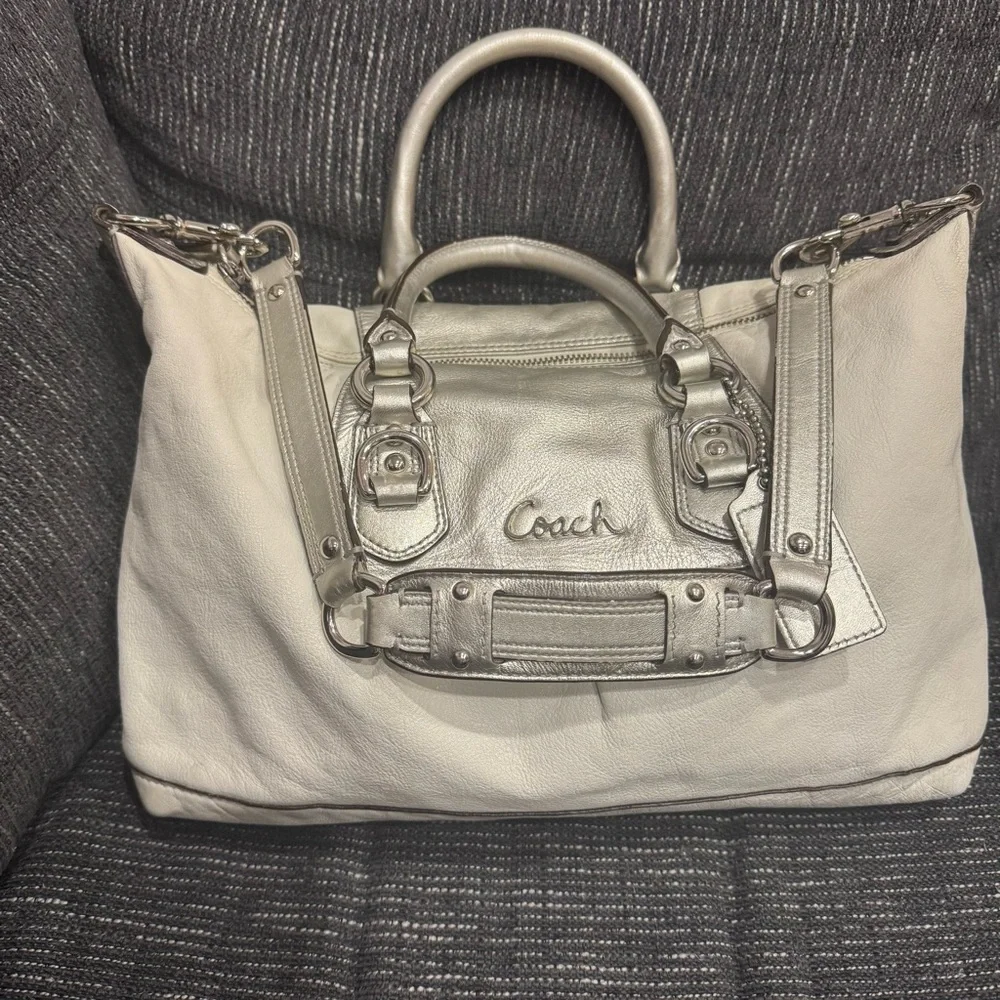Coach Metallic Silver and Cream Satchel - excellent condition - Picture 15 of 16